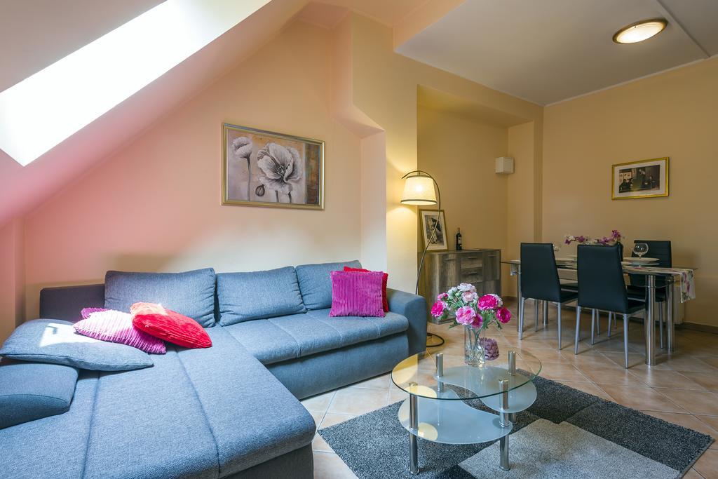 Galeria Italiana Apartments Wroclaw Ngoại thất bức ảnh